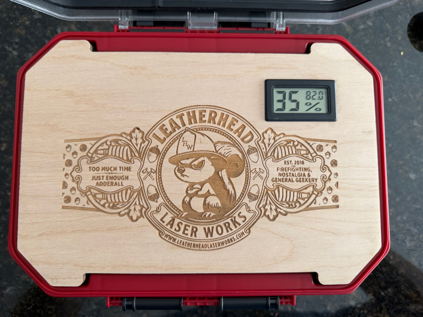 Humidor Husky 0.8 gal waterproof storage bin - 100% Cedar interior