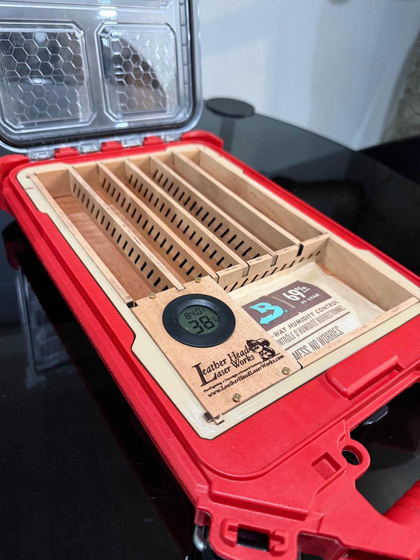 Humidor Milwaukee Slim Packout - 100% Cedar interior