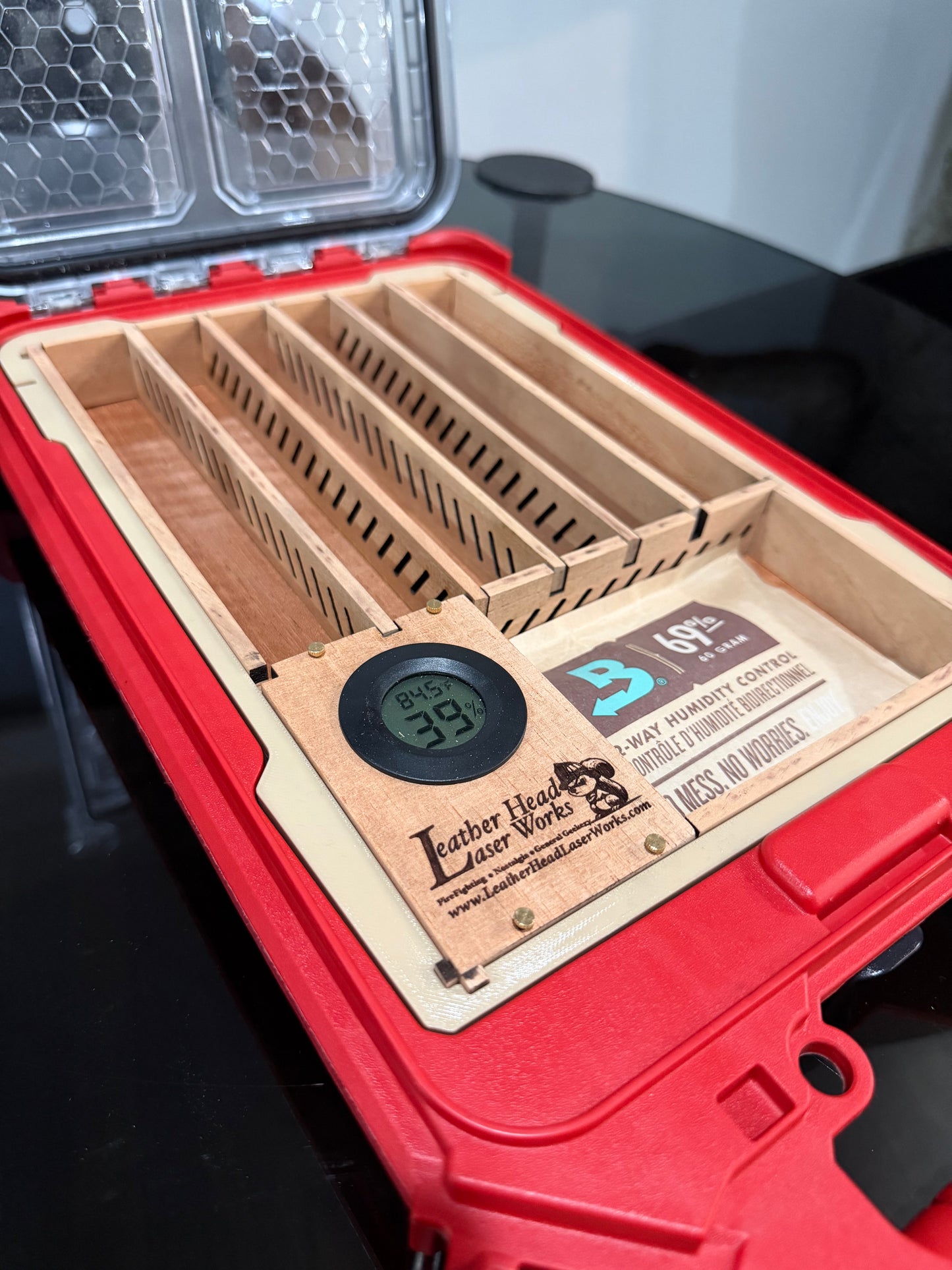 Humidor Milwaukee Slim Packout - 100% Cedar interior