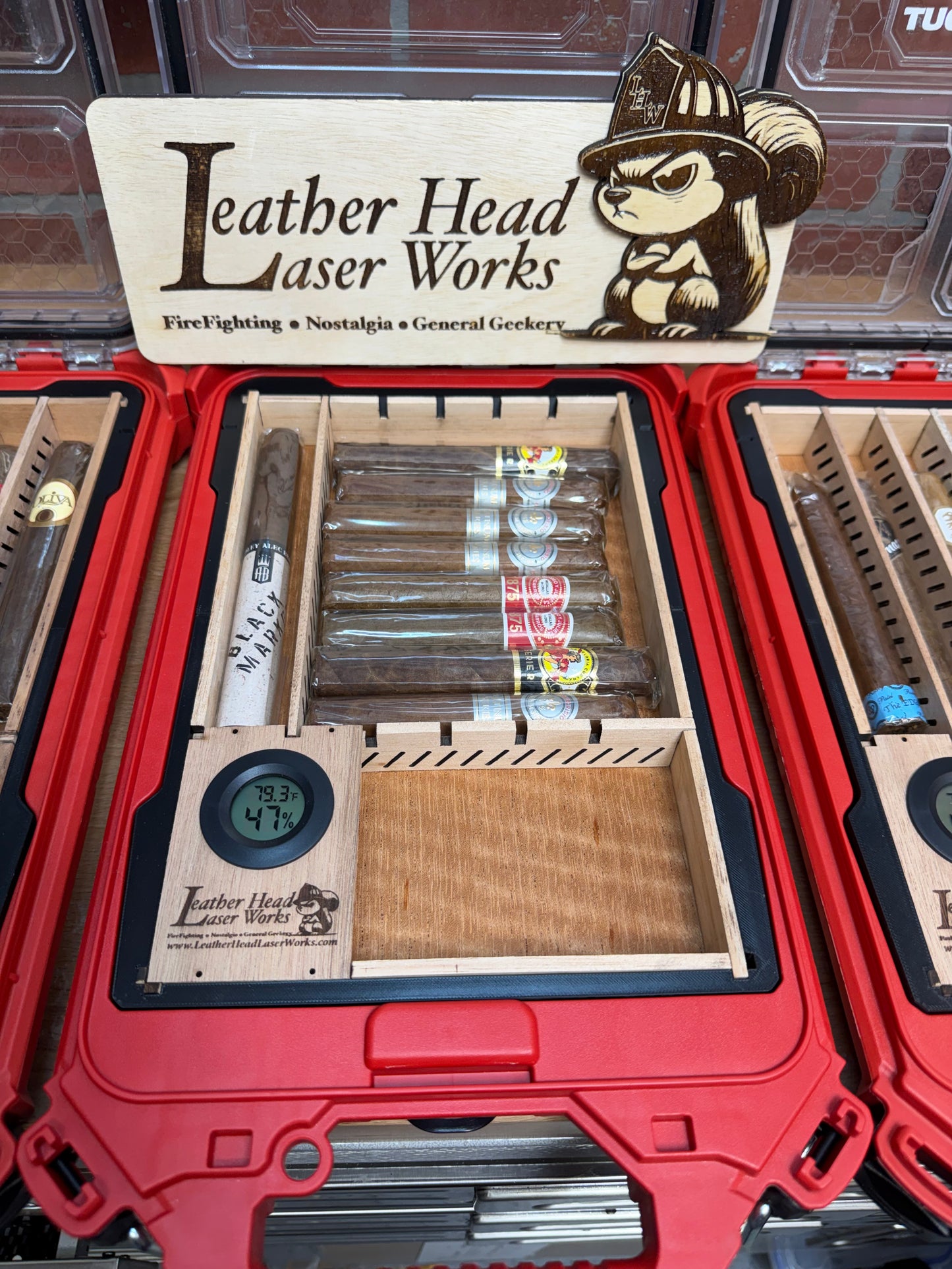 Humidor Milwaukee Slim Packout - 100% Cedar interior