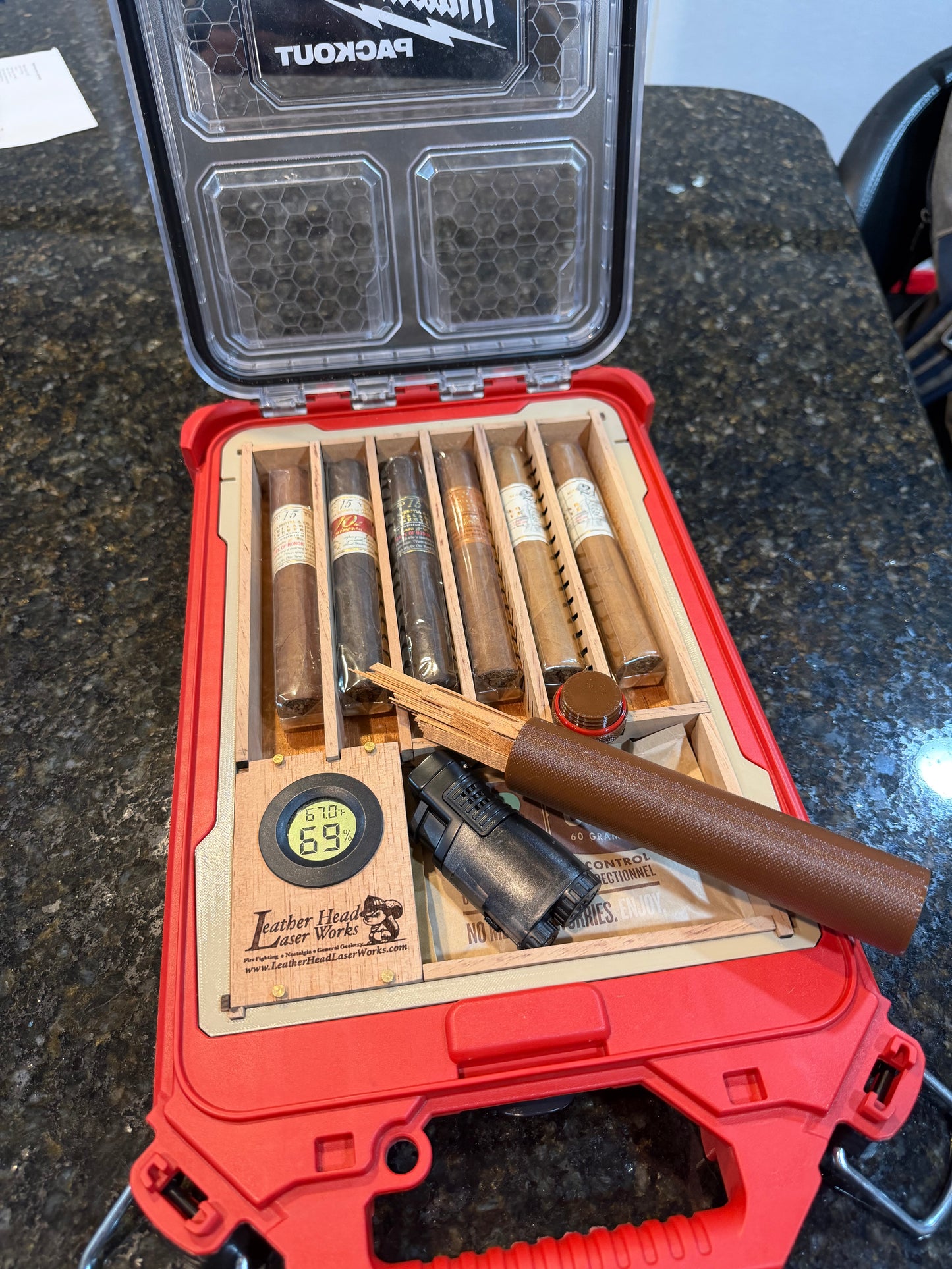 Humidor Milwaukee Slim Packout - 100% Cedar interior