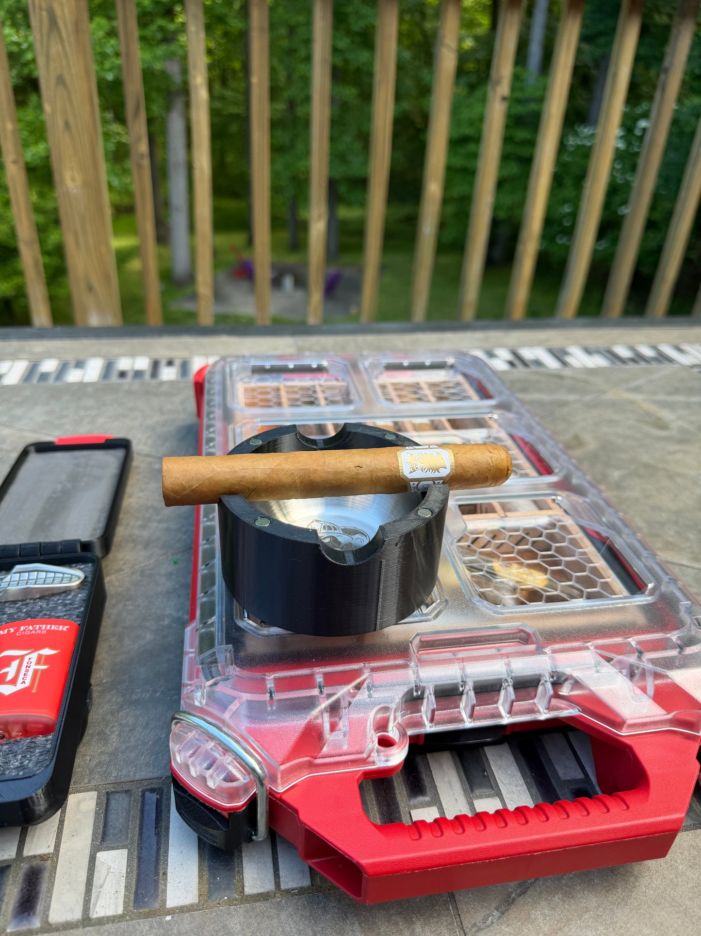 Ashtray Packout twist lock compatible humidor accessory