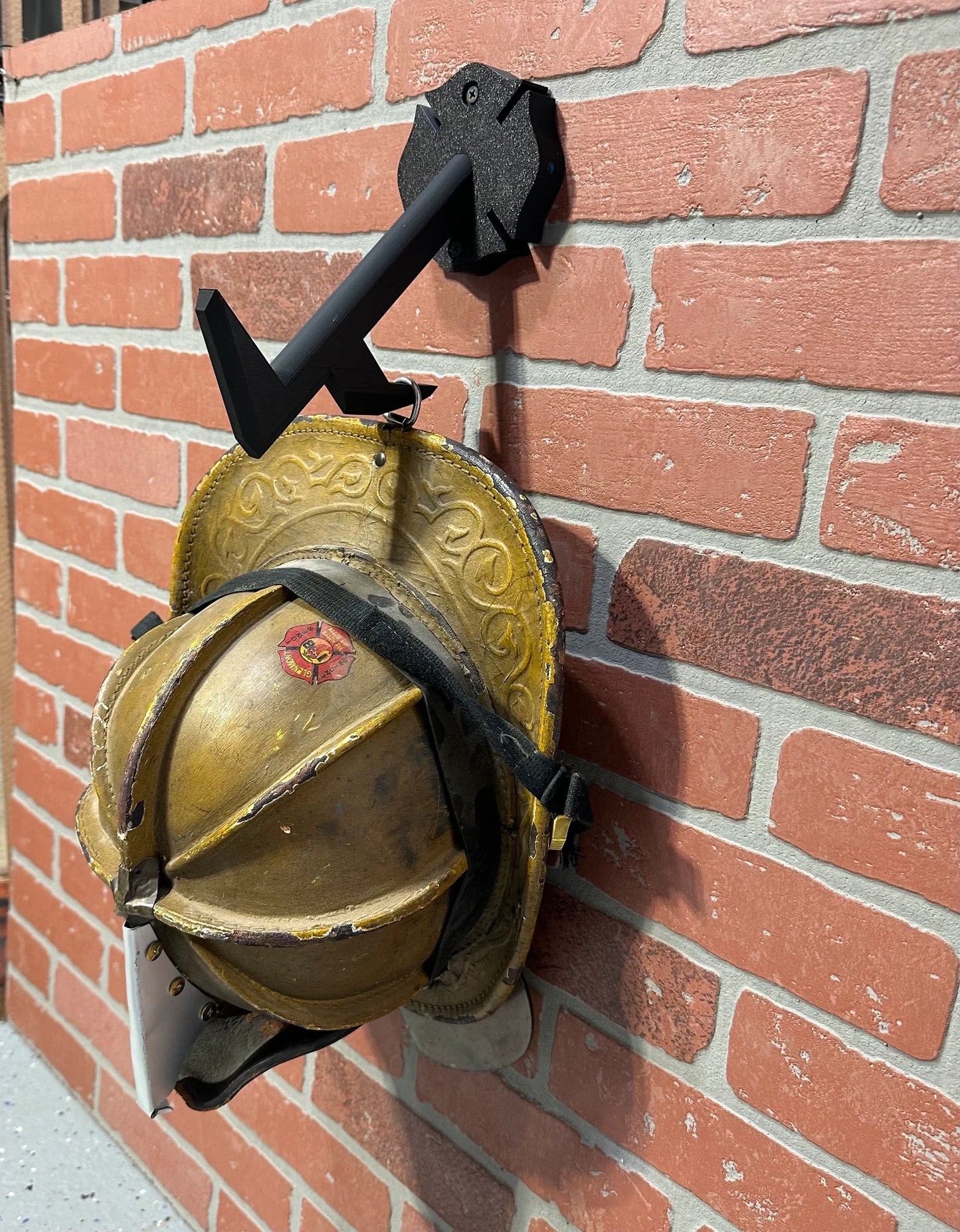 Fire Helmet Wall Mount Display - New York Roof Hook Design