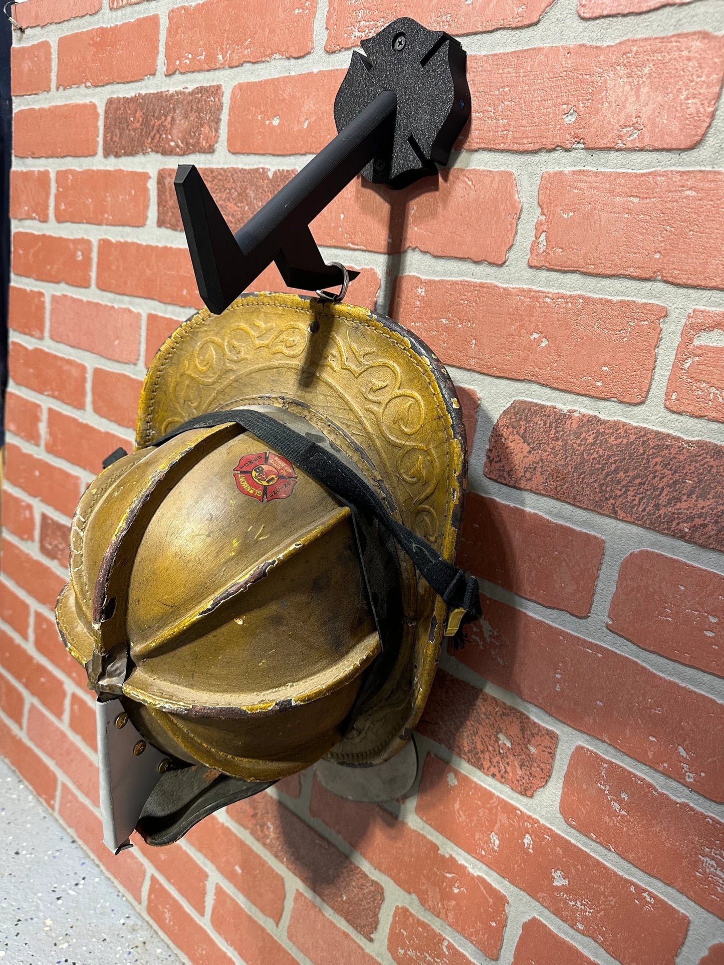 Fire Helmet Wall Mount Display - New York Roof Hook Design